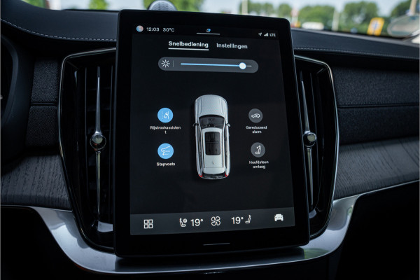 Volvo XC90 2.0 T8 Plug-in hybrid AWD Ultra Dark ** HUD ** Ventilatie MY2025!