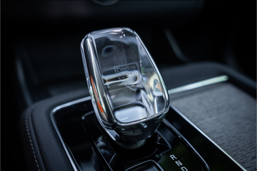 Volvo XC90 2.0 T8 Plug-in hybrid AWD Ultra Dark ** HUD ** Ventilatie MY2025!