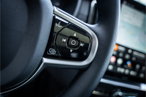Volvo XC90 2.0 T8 Plug-in hybrid AWD Ultra Dark ** HUD ** Ventilatie MY2025!