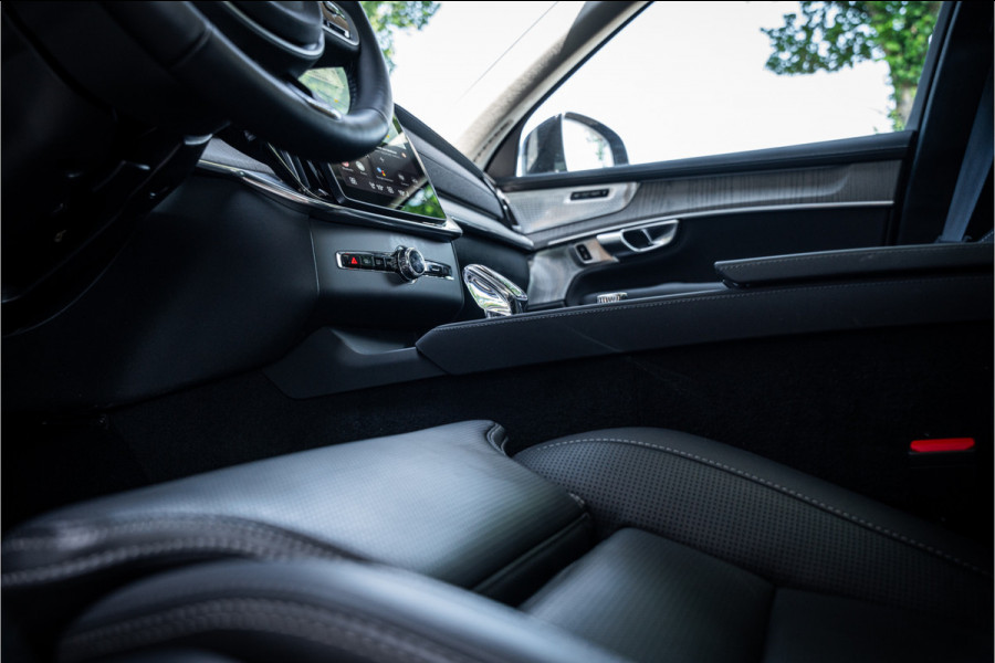 Volvo XC90 2.0 T8 Plug-in hybrid AWD Ultra Dark ** HUD ** Ventilatie MY2025!