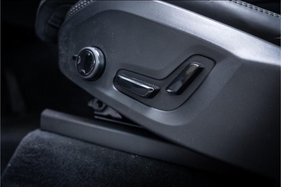 Volvo XC90 2.0 T8 Plug-in hybrid AWD Ultra Dark ** HUD ** Ventilatie MY2025!
