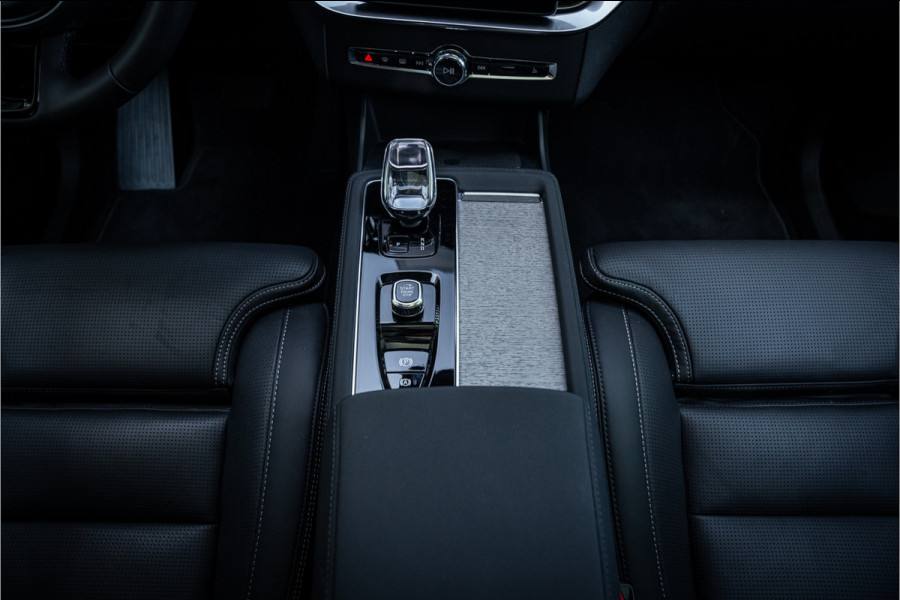 Volvo XC90 2.0 T8 Plug-in hybrid AWD Ultra Dark ** HUD ** Ventilatie MY2025!
