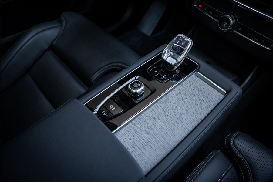 Volvo XC90 2.0 T8 Plug-in hybrid AWD Ultra Dark ** HUD ** Ventilatie MY2025!