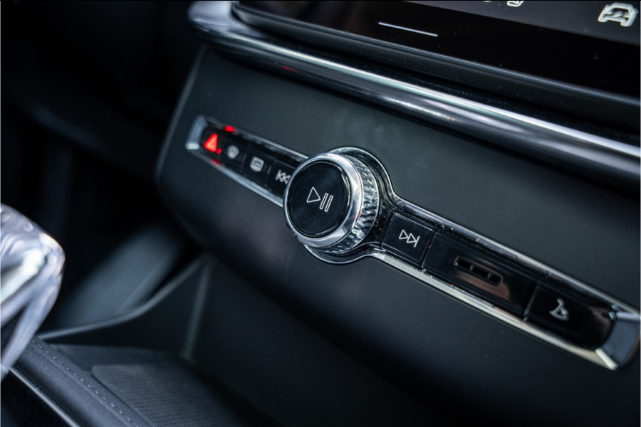 Volvo XC90 2.0 T8 Plug-in hybrid AWD Ultra Dark ** HUD ** Ventilatie MY2025!