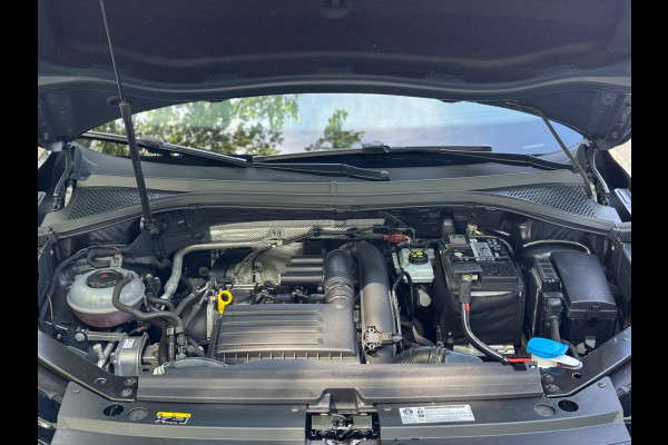 Volkswagen Tiguan 1.4 TSI ACT Aut Lane ass Volledig onderhouden Navi Apple CarPlay Stoel vw Nieuwe APK Perfecte conditie