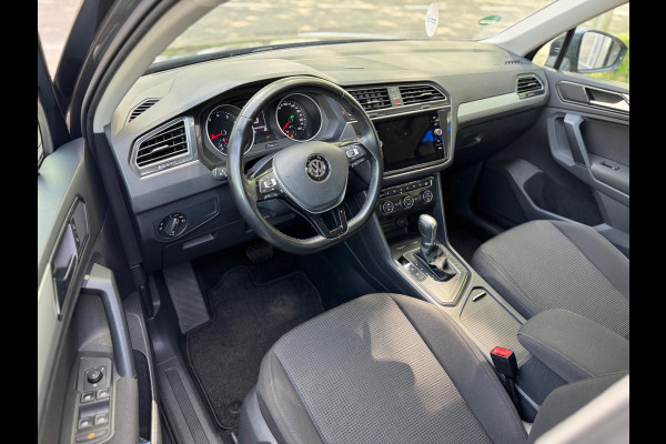Volkswagen Tiguan 1.4 TSI ACT Aut Lane ass Volledig onderhouden Navi Apple CarPlay Stoel vw Nieuwe APK Perfecte conditie