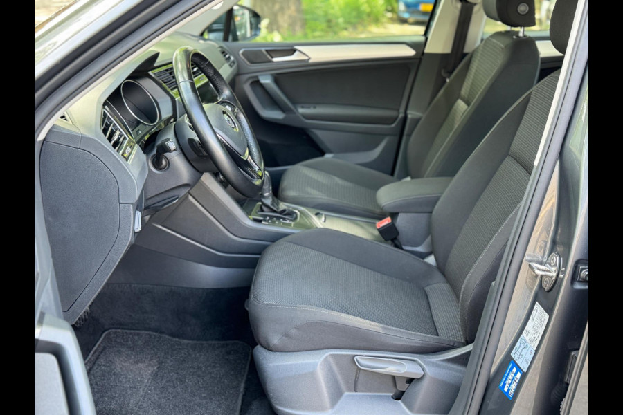 Volkswagen Tiguan 1.4 TSI ACT Aut Lane ass Volledig onderhouden Navi Apple CarPlay Stoel vw Nieuwe APK Perfecte conditie