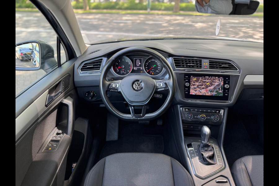 Volkswagen Tiguan 1.4 TSI ACT Aut Lane ass Volledig onderhouden Navi Apple CarPlay Stoel vw Nieuwe APK Perfecte conditie