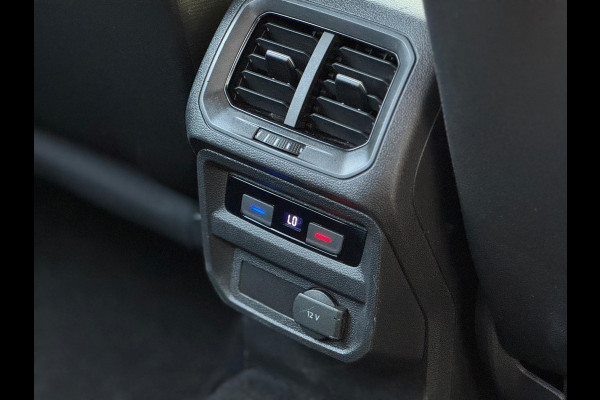 Volkswagen Tiguan 1.4 TSI ACT Aut Lane ass Volledig onderhouden Navi Apple CarPlay Stoel vw Nieuwe APK Perfecte conditie
