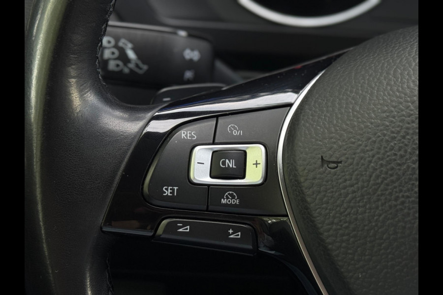 Volkswagen Tiguan 1.4 TSI ACT Aut Lane ass Volledig onderhouden Navi Apple CarPlay Stoel vw Nieuwe APK Perfecte conditie