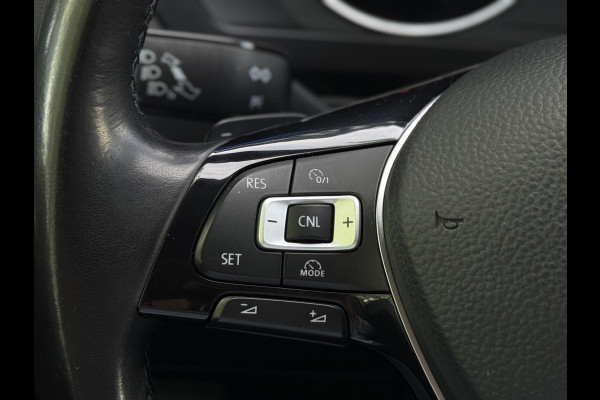Volkswagen Tiguan 1.4 TSI ACT Aut Lane ass Volledig onderhouden Navi Apple CarPlay Stoel vw Nieuwe APK Perfecte conditie