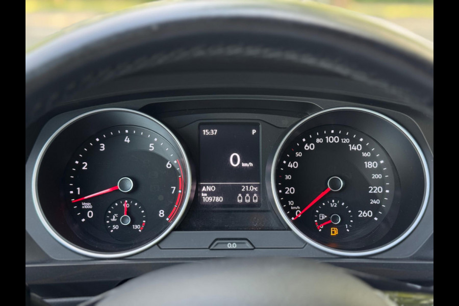 Volkswagen Tiguan 1.4 TSI ACT Aut Lane ass Volledig onderhouden Navi Apple CarPlay Stoel vw Nieuwe APK Perfecte conditie