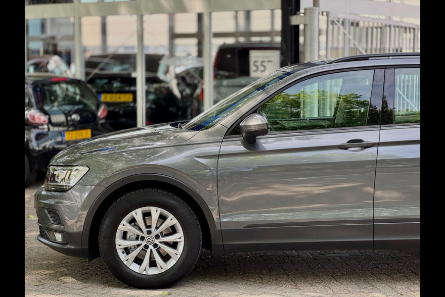 Volkswagen Tiguan 1.4 TSI ACT Aut Lane ass Volledig onderhouden Navi Apple CarPlay Stoel vw Nieuwe APK Perfecte conditie