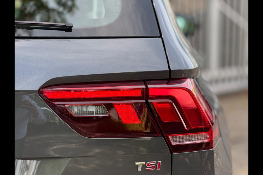 Volkswagen Tiguan 1.4 TSI ACT Aut Lane ass Volledig onderhouden Navi Apple CarPlay Stoel vw Nieuwe APK Perfecte conditie