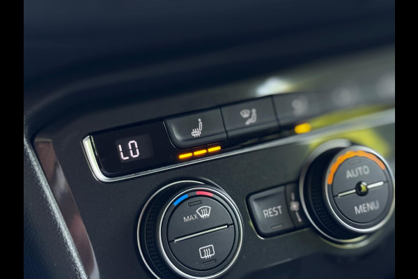 Volkswagen Tiguan 1.4 TSI ACT Aut Lane ass Volledig onderhouden Navi Apple CarPlay Stoel vw Nieuwe APK Perfecte conditie