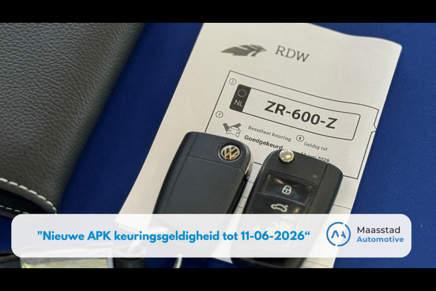 Volkswagen Tiguan 1.4 TSI ACT Aut Lane ass Volledig onderhouden Navi Apple CarPlay Stoel vw Nieuwe APK Perfecte conditie
