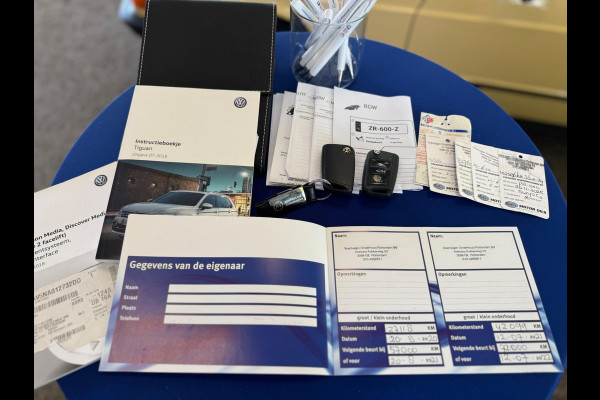 Volkswagen Tiguan 1.4 TSI ACT Aut Lane ass Volledig onderhouden Navi Apple CarPlay Stoel vw Nieuwe APK Perfecte conditie