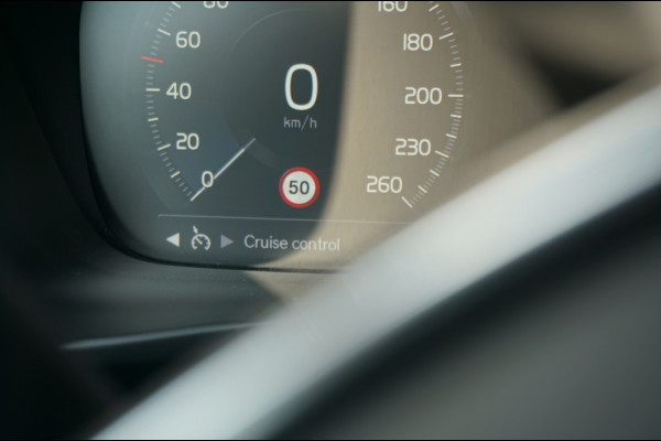 Volvo XC40 T5 PHEV HARMAN KARDON AUDIO | WINTERPACK | CAMERA | CARPLAY!