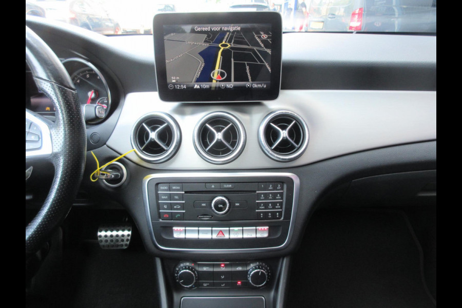 Mercedes-Benz CLA-Klasse 180 AMG Leer Navi Camera Pano