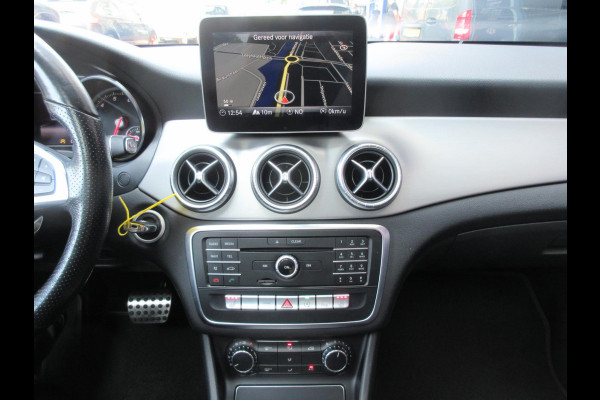 Mercedes-Benz CLA-Klasse 180 AMG Leer Navi Camera Pano