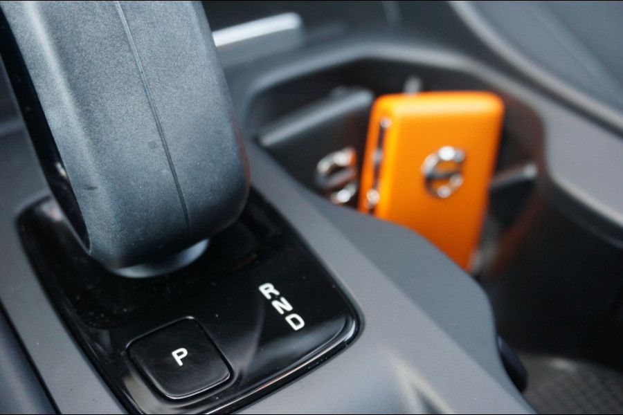 Volvo XC40 T5 PHEV HARMAN KARDON AUDIO | WINTERPACK | CAMERA | CARPLAY!
