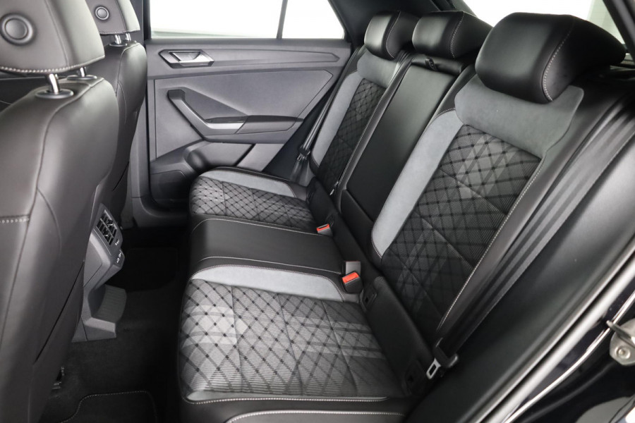 Volkswagen T-Roc R-Line-Edition 1.5 110 kW / 150 pk TSI SUV 7 versn