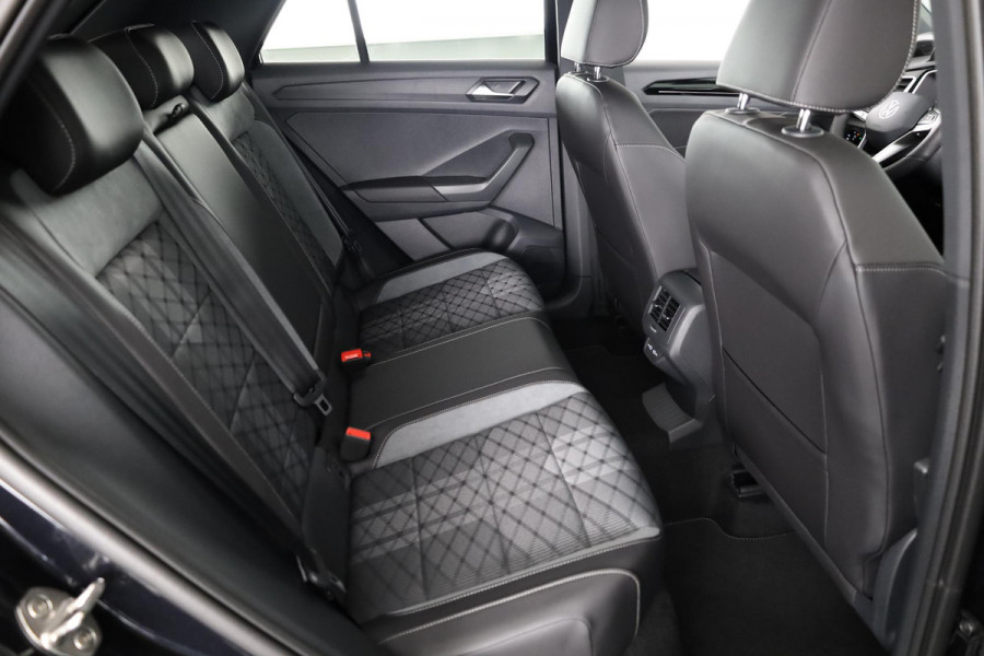 Volkswagen T-Roc R-Line-Edition 1.5 110 kW / 150 pk TSI SUV 7 versn