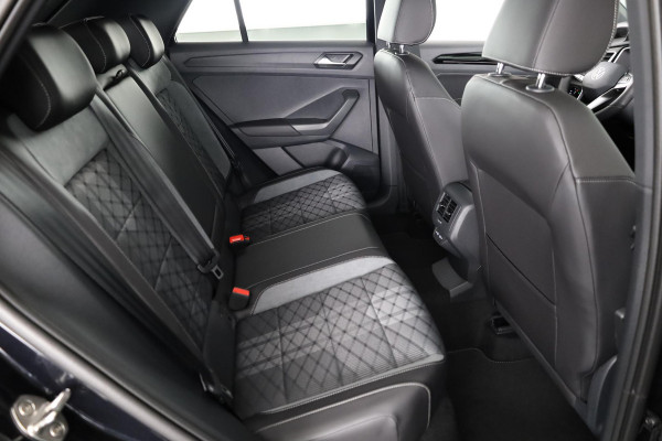 Volkswagen T-Roc R-Line-Edition 1.5 110 kW / 150 pk TSI SUV 7 versn