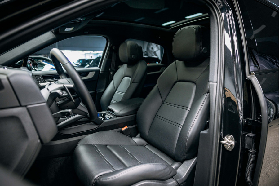 Porsche Cayenne Coupé 3.0 E-Hybrid Vol uitgevoerde Cayenne Coupe black on black