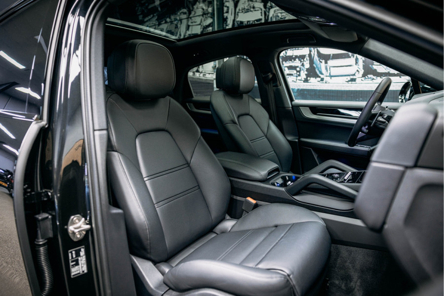Porsche Cayenne Coupé 3.0 E-Hybrid Vol uitgevoerde Cayenne Coupe black on black