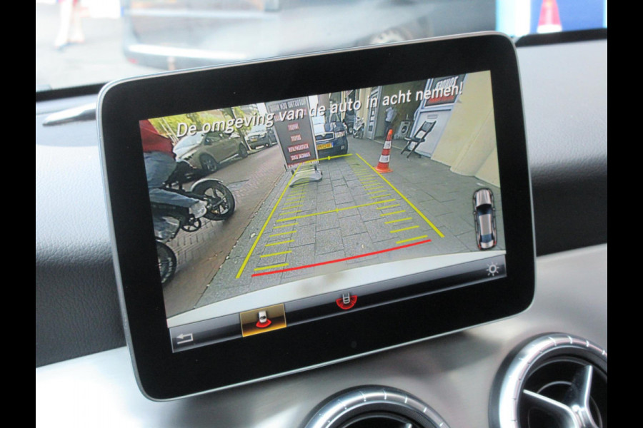 Mercedes-Benz CLA-Klasse 180 AMG Leer Navi Camera Pano