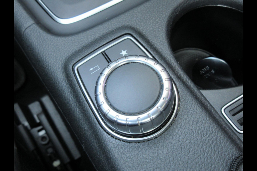 Mercedes-Benz CLA-Klasse 180 AMG Leer Navi Camera Pano
