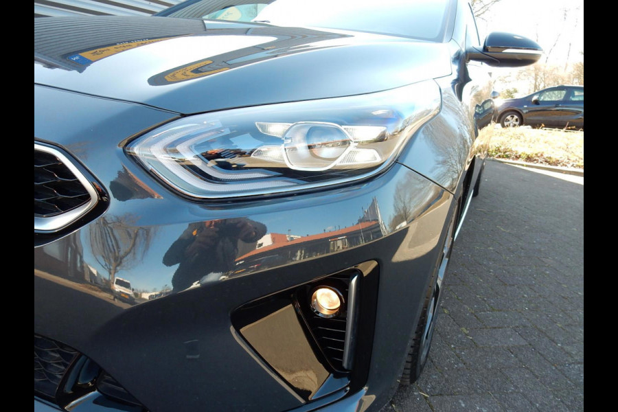 Kia ProCeed 1.4 T-GDI GT-PlusLine*1/2LEDER*NAVI*LED*CR CONTR*