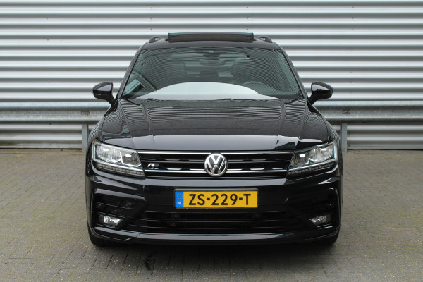 Volkswagen Tiguan 1.5 TSI 150pk ACT DSG7 R-Line NL-Auto NAP Panoramadak Clima Cruise Navi Leder Keyless Trekhaak 1300kg