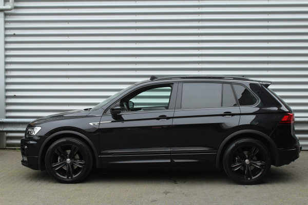 Volkswagen Tiguan 1.5 TSI 150pk ACT DSG7 R-Line NL-Auto NAP Panoramadak Clima Cruise Navi Leder Keyless Trekhaak 1300kg