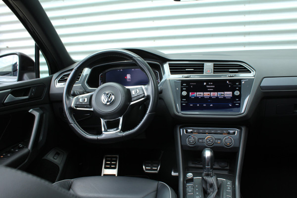 Volkswagen Tiguan 1.5 TSI 150pk ACT DSG7 R-Line NL-Auto NAP Panoramadak Clima Cruise Navi Leder Keyless Trekhaak 1300kg