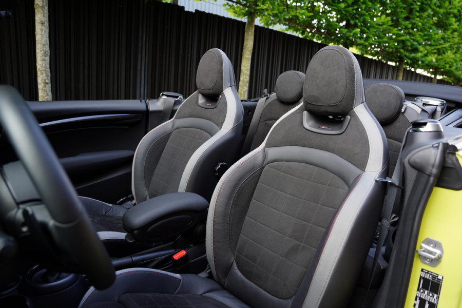 MINI 2.0 John Cooper Works Essential GERESERVEERD
