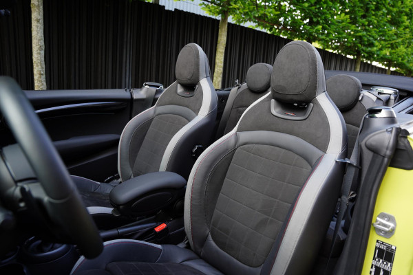 MINI 2.0 John Cooper Works Essential GERESERVEERD