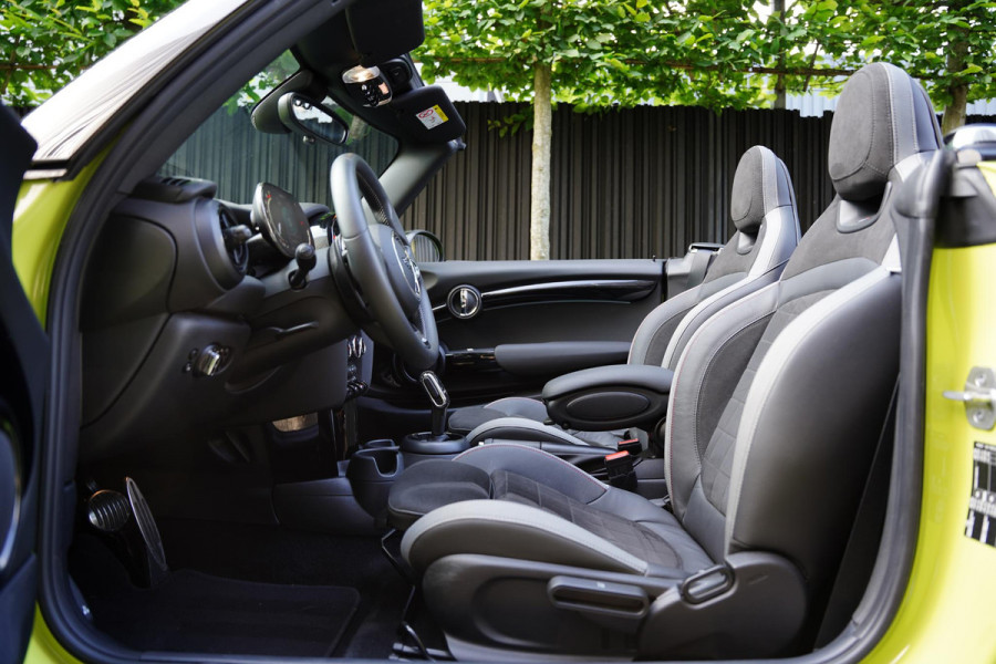 MINI 2.0 John Cooper Works Essential GERESERVEERD
