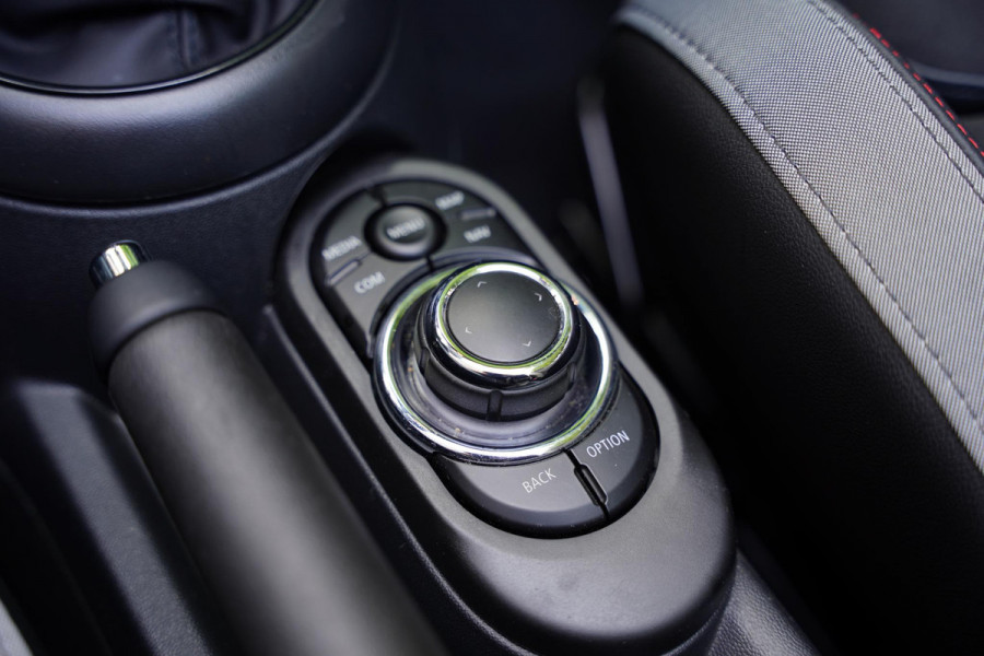 MINI 2.0 John Cooper Works Essential GERESERVEERD