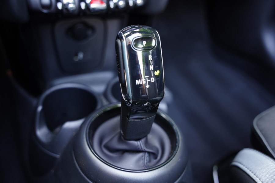 MINI 2.0 John Cooper Works Essential GERESERVEERD