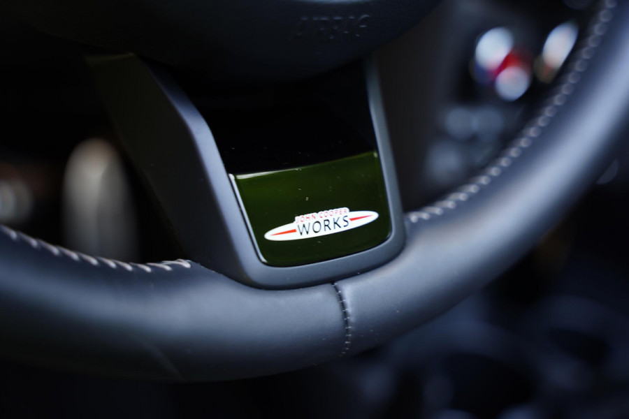 MINI 2.0 John Cooper Works Essential GERESERVEERD