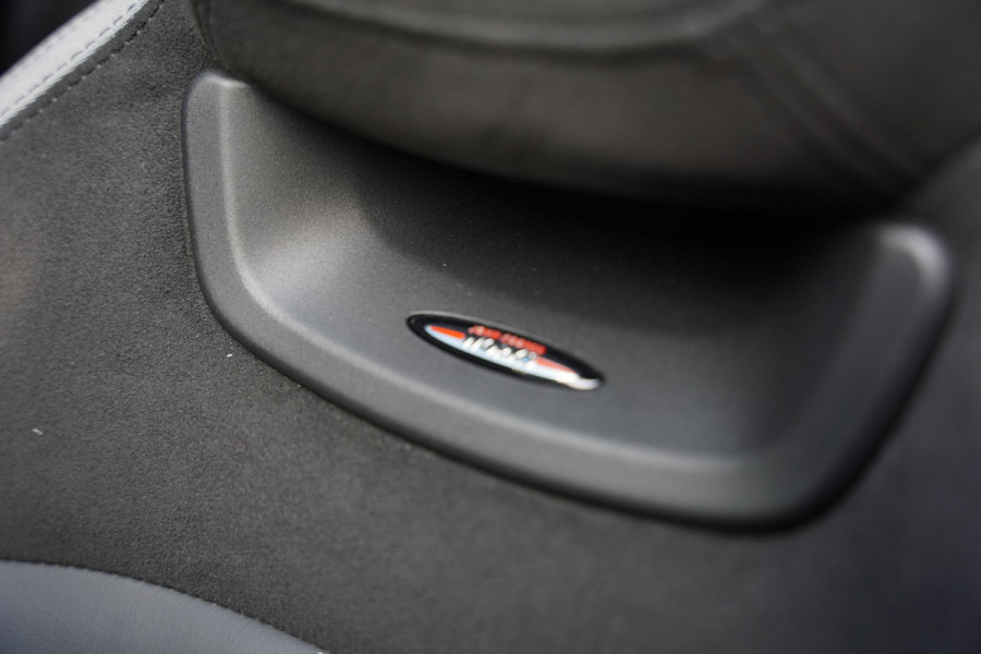 MINI 2.0 John Cooper Works Essential GERESERVEERD