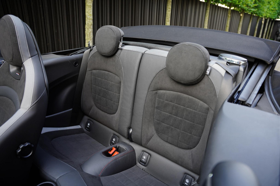 MINI 2.0 John Cooper Works Essential GERESERVEERD