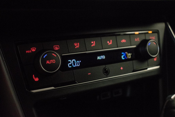 Volkswagen Polo 1.0 TSI 116PK AUT7 3X R LINE FULL OPTION!!! ORG NL [ Pano Virtual Beats Velours Keyless Stoelverwarming Full LED ]