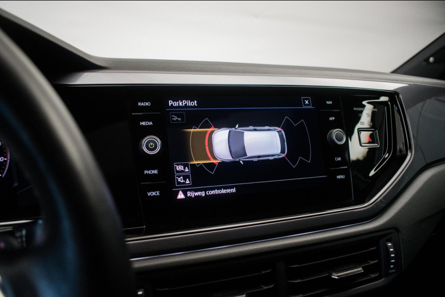 Volkswagen Polo 1.0 TSI 116PK AUT7 3X R LINE FULL OPTION!!! ORG NL [ Pano Virtual Beats Velours Keyless Stoelverwarming Full LED ]