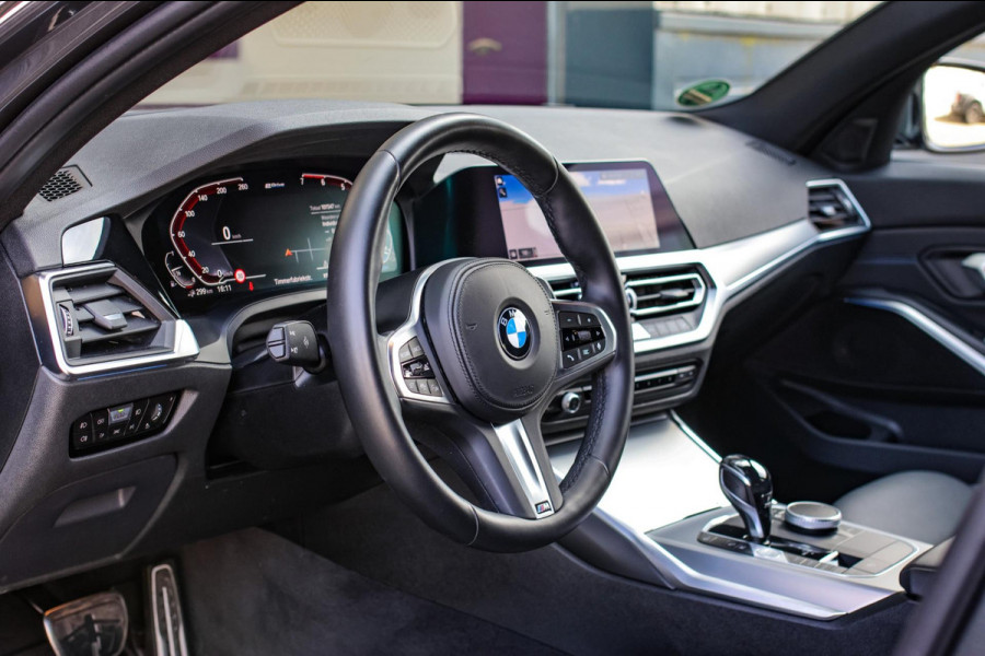 BMW 3 Serie Touring 330e M-Sport *Laser*Camera*Head-Up*Assistentiepakket*