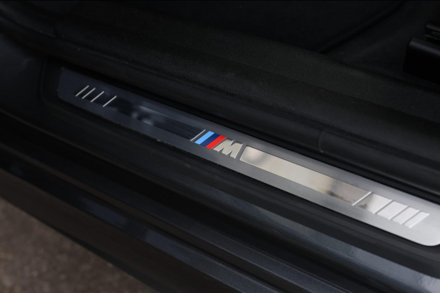 BMW 3 Serie Touring 330e M-Sport *Laser*Camera*Head-Up*Assistentiepakket*