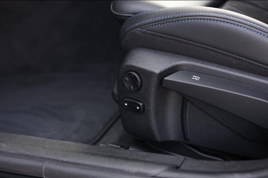 BMW 3 Serie Touring 330e M-Sport *Laser*Camera*Head-Up*Assistentiepakket*
