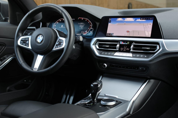 BMW 3 Serie Touring 330e M-Sport *Laser*Camera*Head-Up*Assistentiepakket*